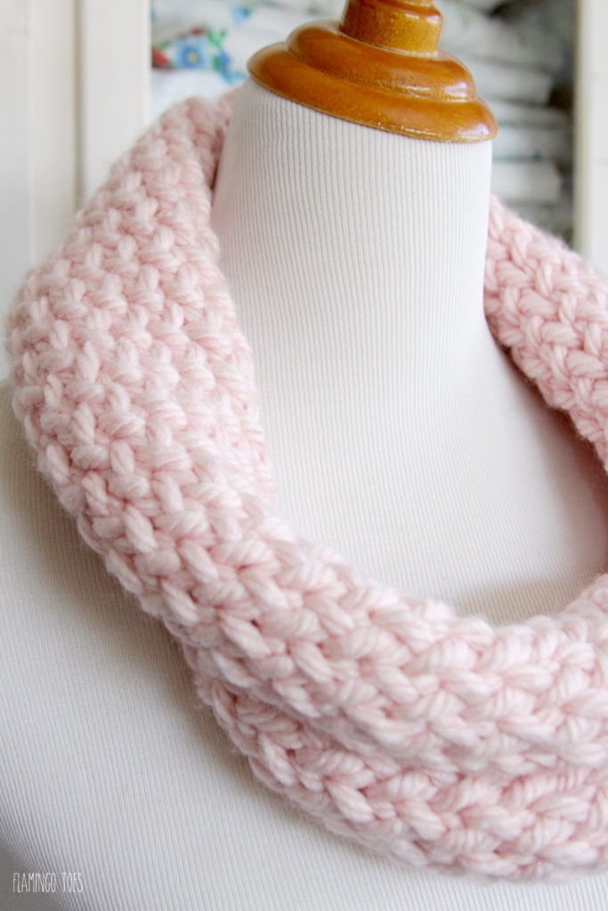 Cute and Easy Knitting Loom Cowl