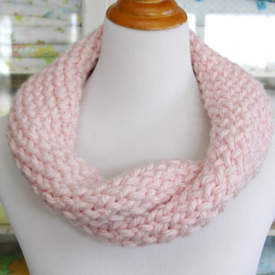 Cute and Easy Knitting Loom Cowl