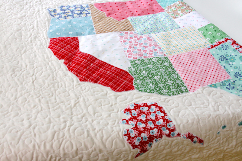 US Map Quilt Tutorial featured by top US quilting blog, Flamingo Toes: Free Motion Quilting on Map Quilt