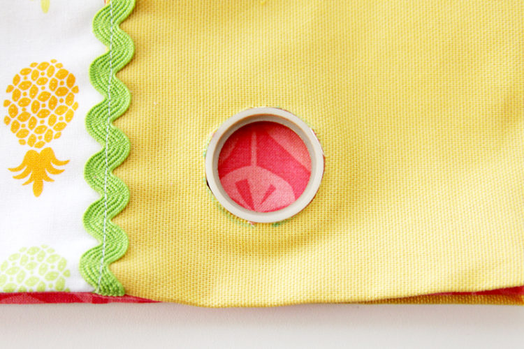 How to Add Grommets to a Tote Bag