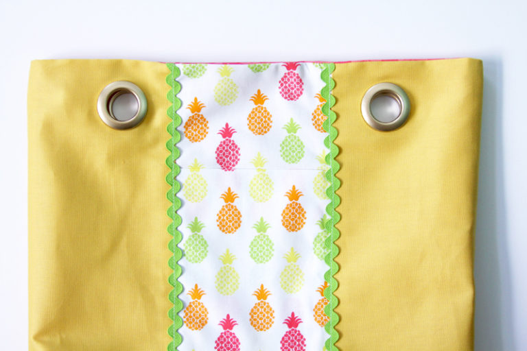 How to Add Grommets to a Tote Bag