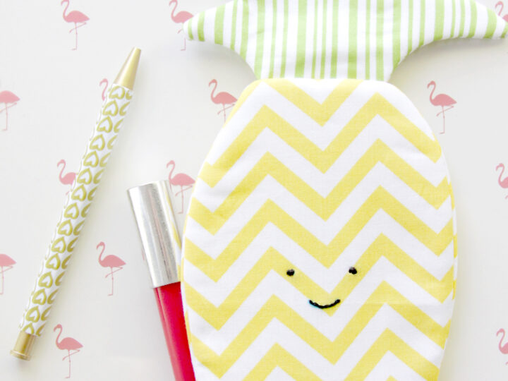 Image for Sweet Pineapple Zipper Pouch