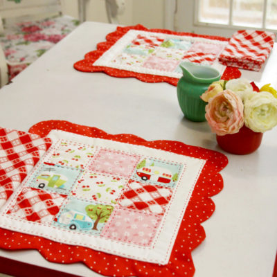 Scalloped Nine Patch Retro Style Placemats