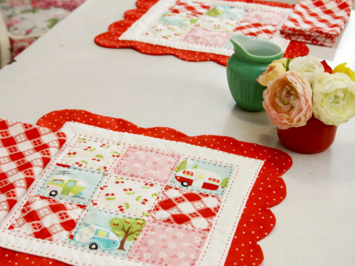 Image for Scalloped Nine Patch Retro Style Placemats