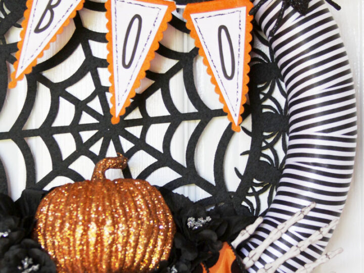 Image for Boo! Spooky Spiders Halloween Wreath