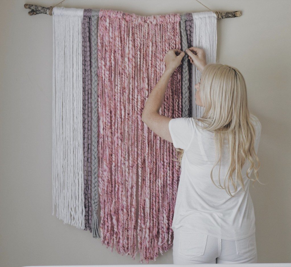 DIY Macrame with Yarn Wall Art featured by top US craft blog, Flamingo Toes.