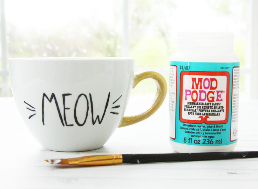 DIY Cat Mugs featured by top US craft blog, Flamingo Toes