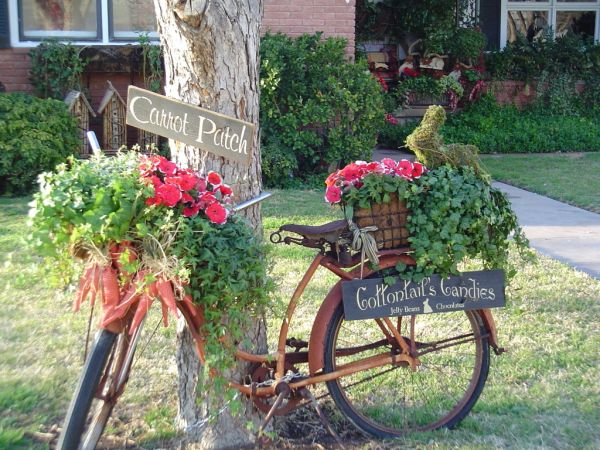 Vintage Bike turned Flower Basket