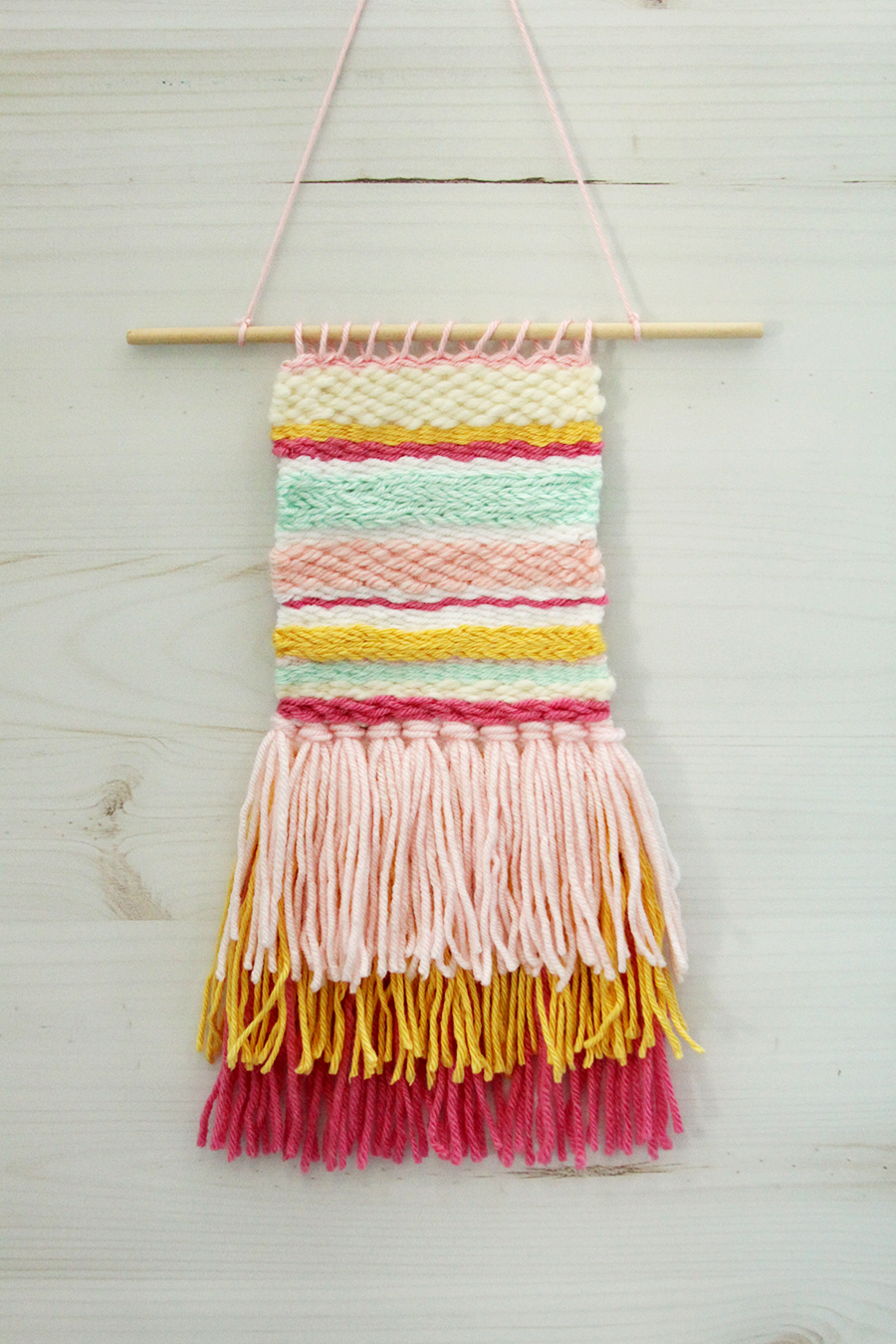 DIY Colorful Weaving Art -
