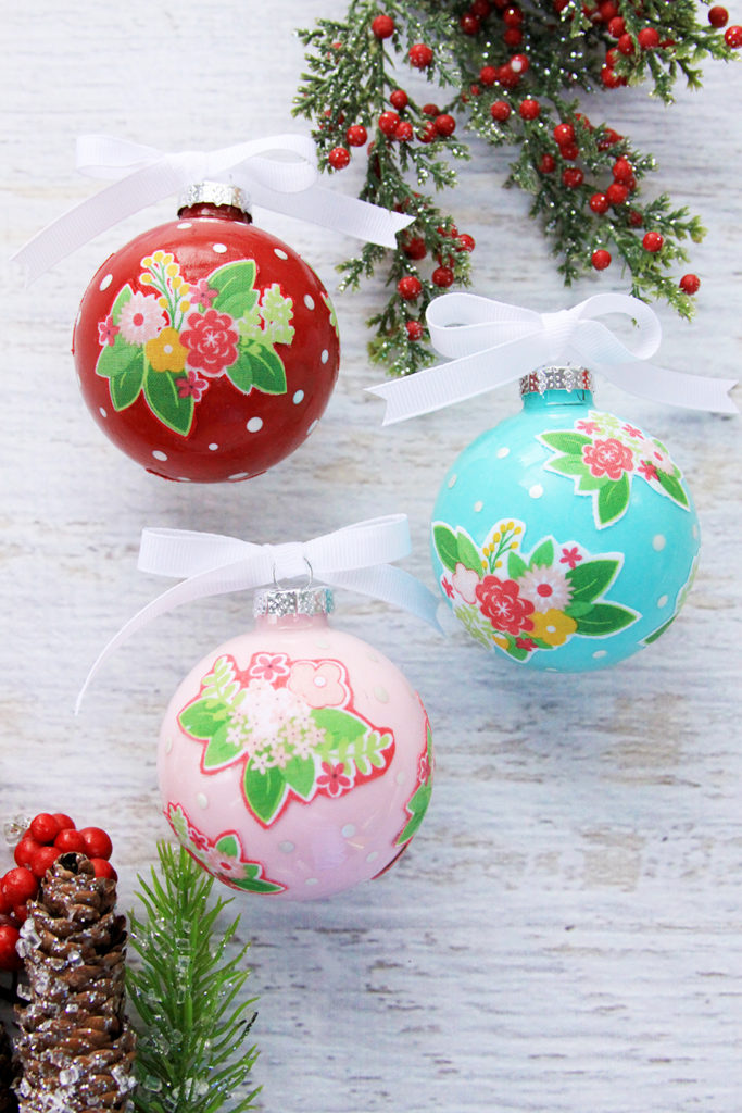 Fabric Wrapped Ball Ornament Diy - Peppermint Theme - My Eclectic Treasures