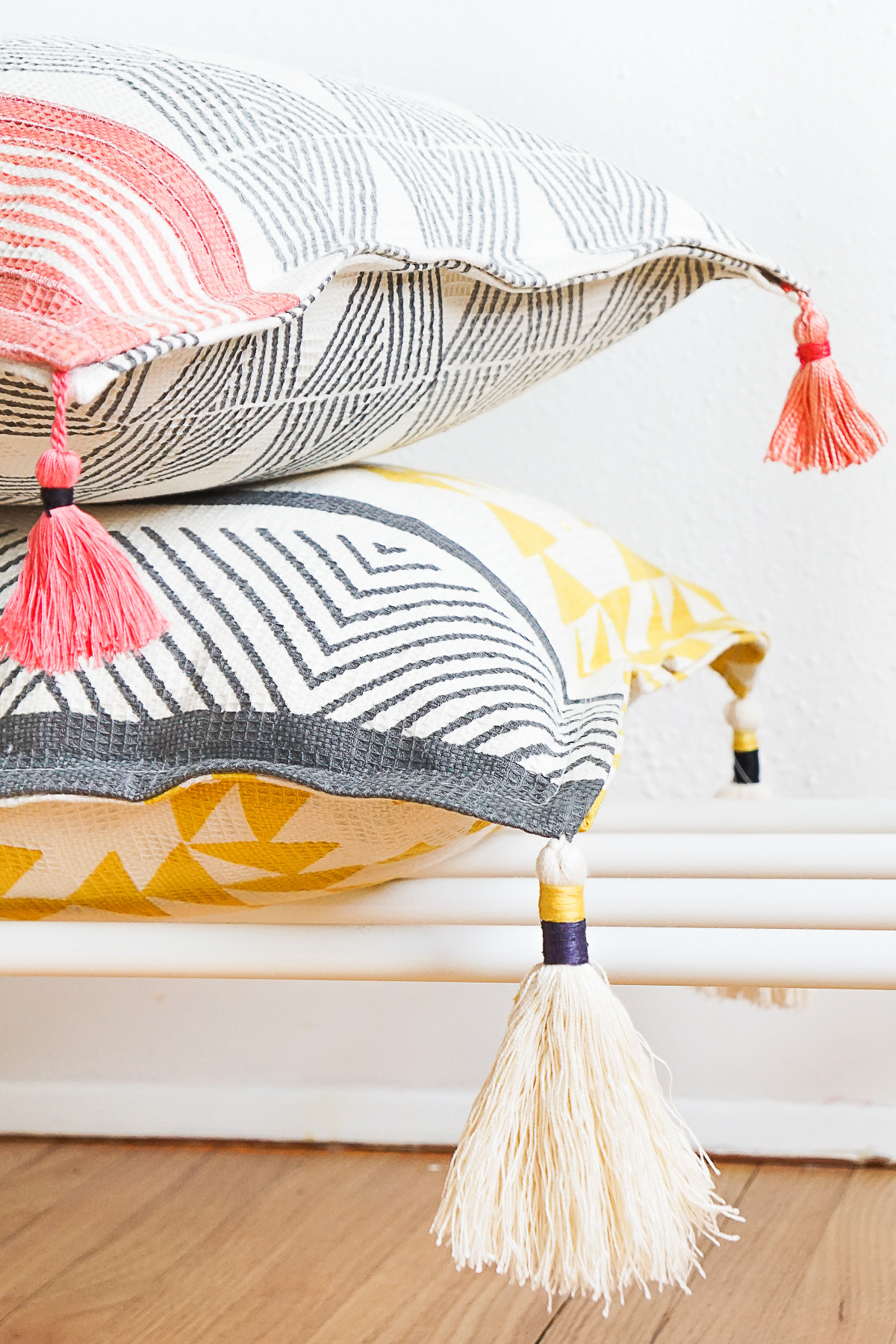 Fabulous DIY Pillows to Sew