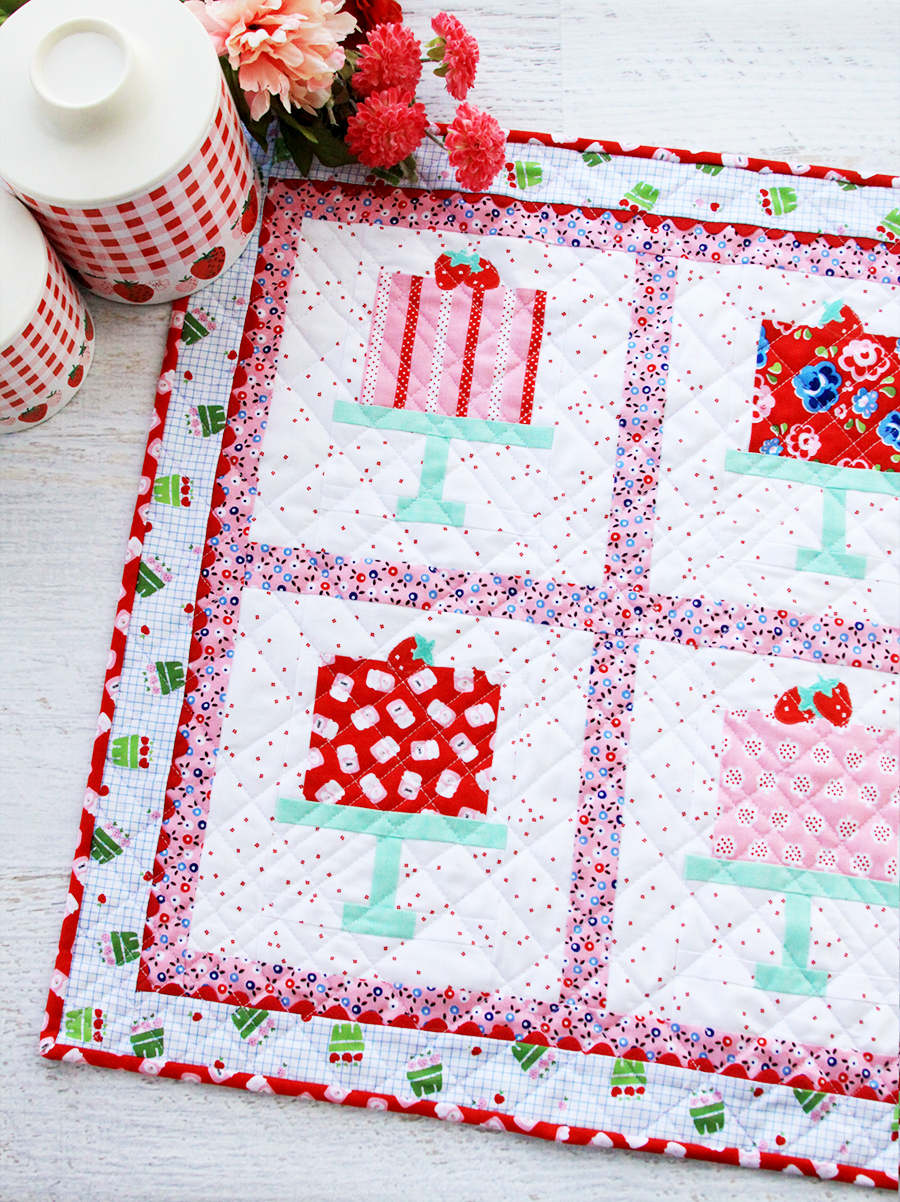 2019 Top Ten Quilting and Sewing Projects! by popular Tennessee quilting blog, Flamingo Toes: image of bakery window mini quilt. 