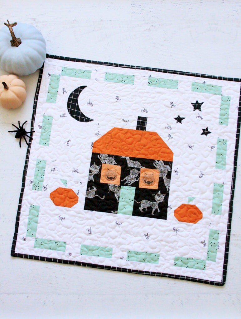 Scaredy Cat Manor Halloween Mini Quilt