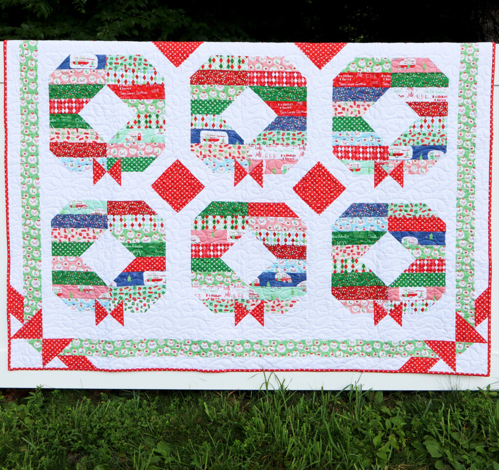 holly-jolly-wreath-quilt-flamingo-toes-quilt-pattern-perfect-for-holidays